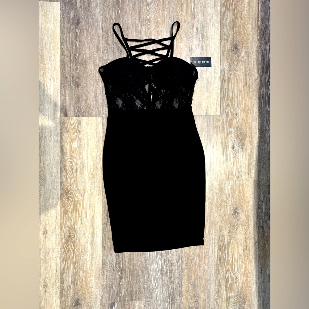 NWT FASHIONNOVA FOCUSED ON YOU DRESS